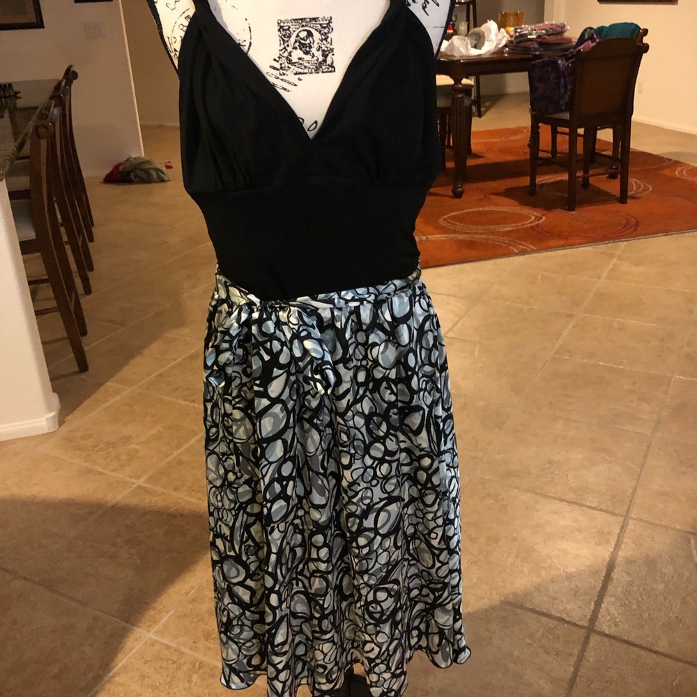 Sleeveless geometric dress size 14